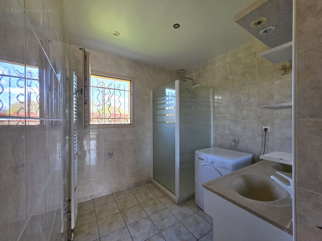 Maison à PUY-GUILLAUME