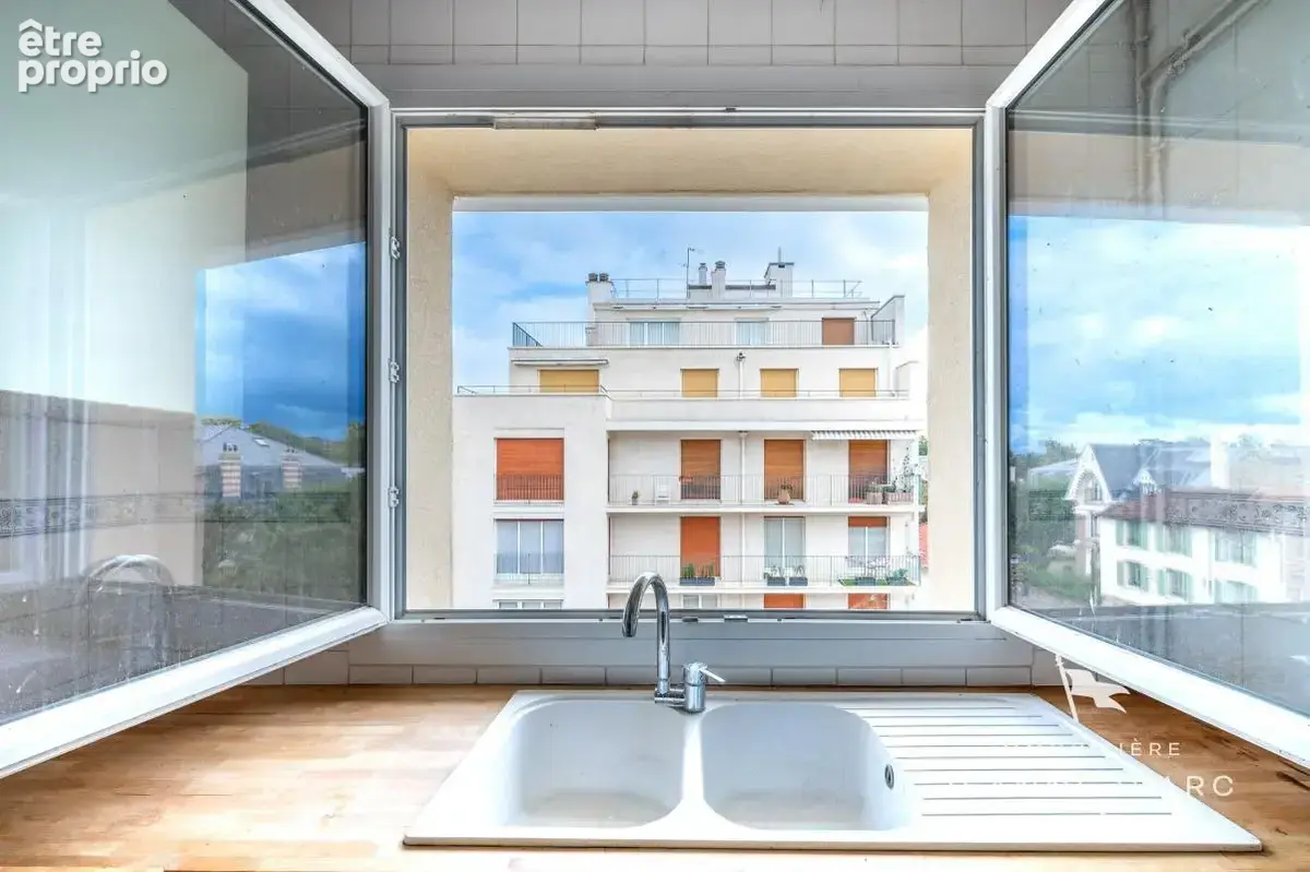VERSAILLES – Entre Saint-Jean Hulst et la gare Rive Droite - Appartement traversant – 110 m² – 5 pièces – 4 chambres - photo 6