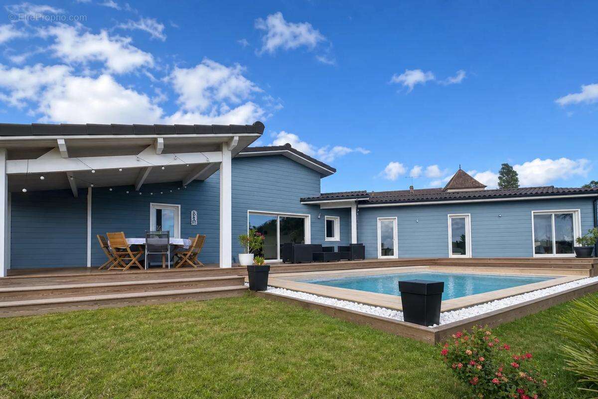 Maison à COULOUNIEIX-CHAMIERS