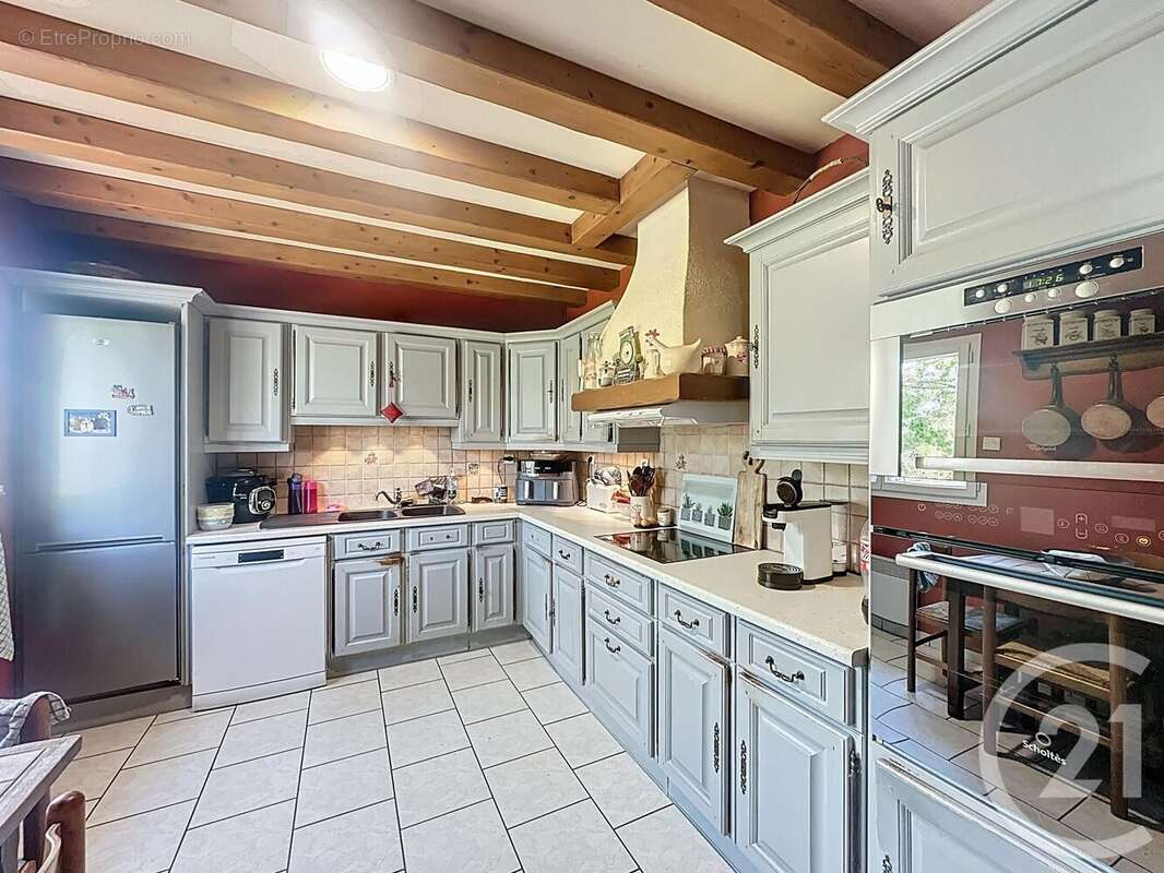 Maison à YVOY-LE-MARRON