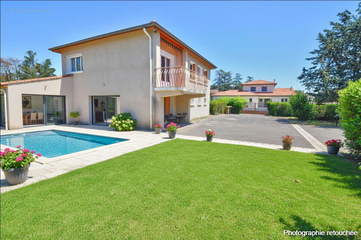 Maison à CHAZAY-D&#039;AZERGUES