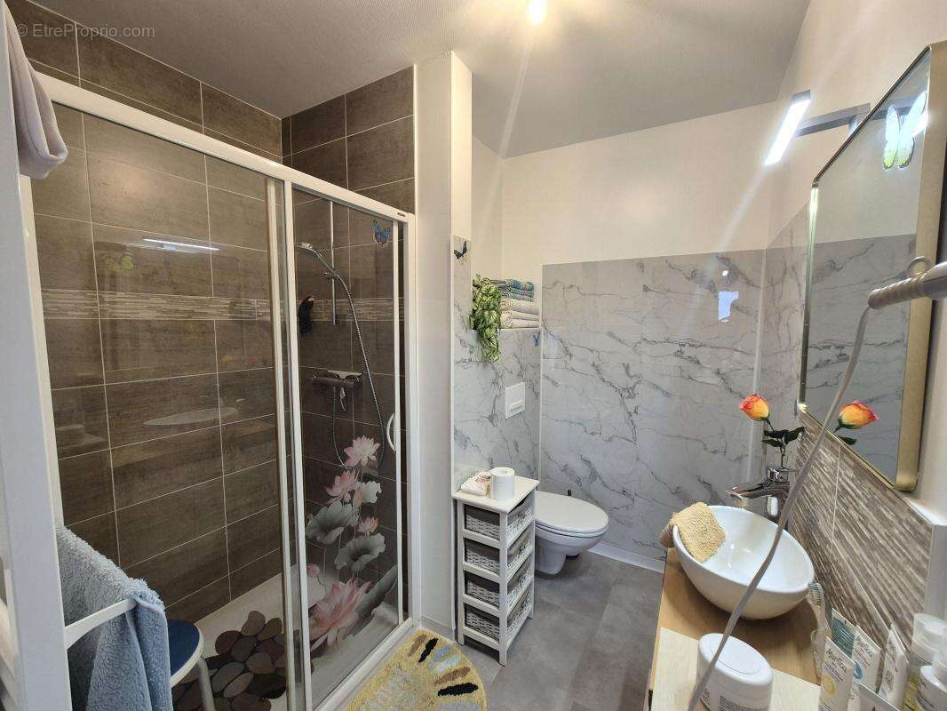 Maison à MARSEILLES-LES-AUBIGNY