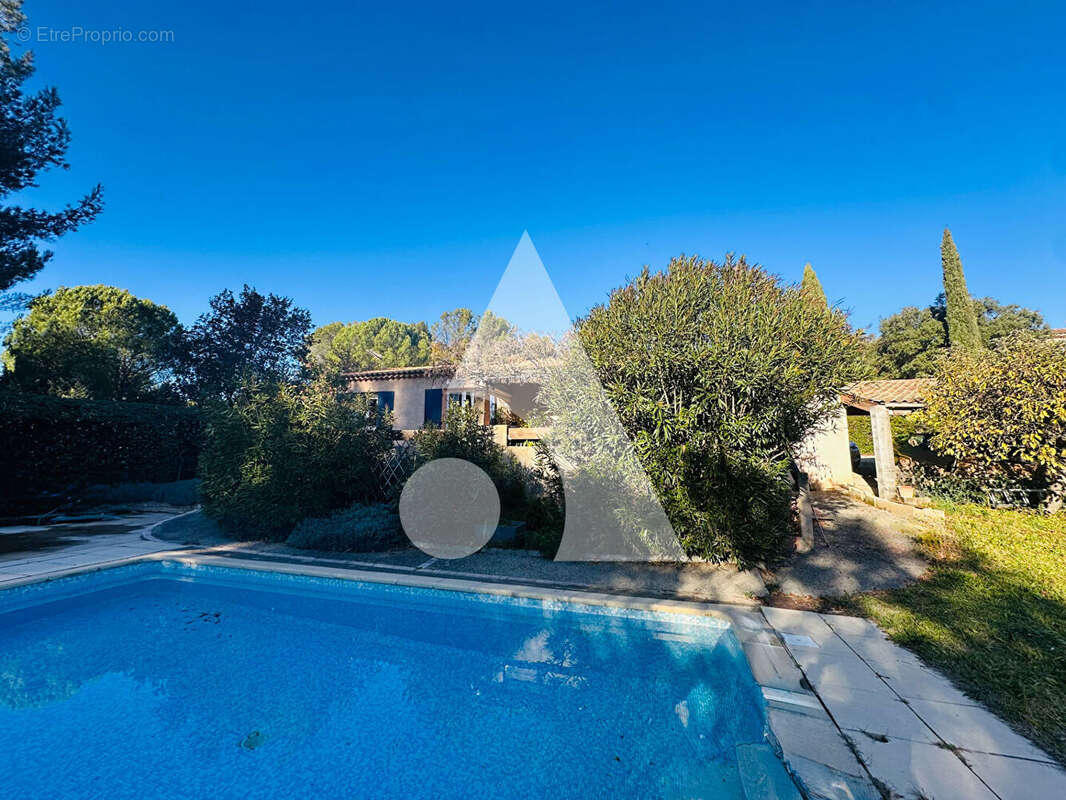 Maison à VILLELAURE