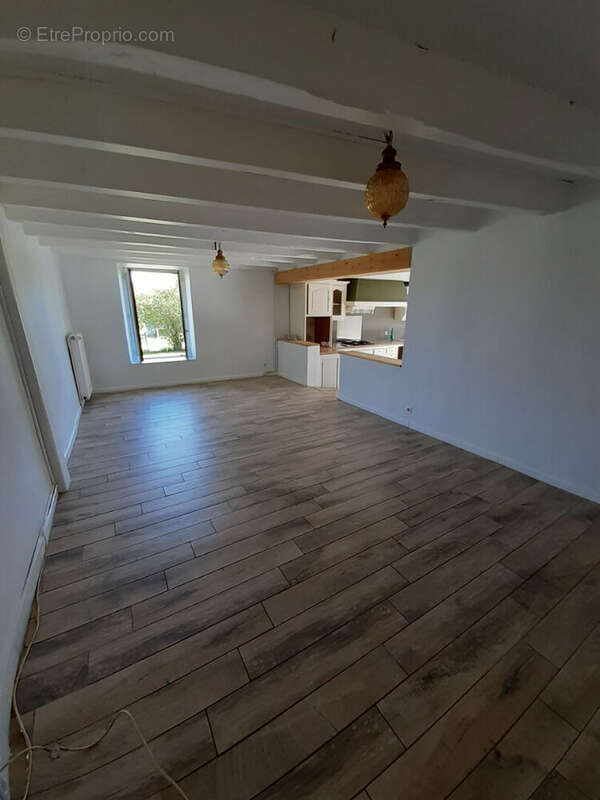 Maison à FLAVIGNAC