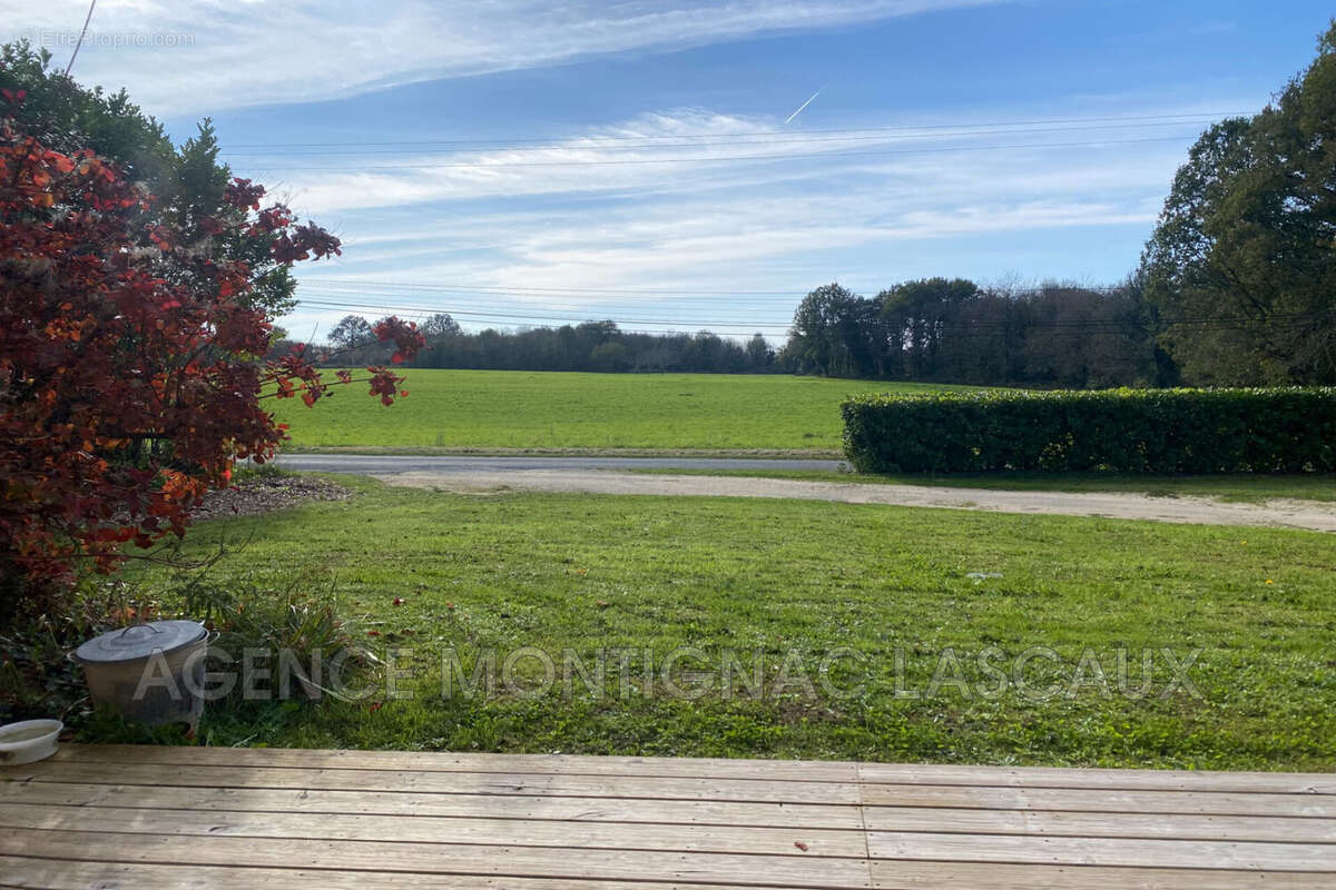 Maison à LA CHAPELLE-AUBAREIL
