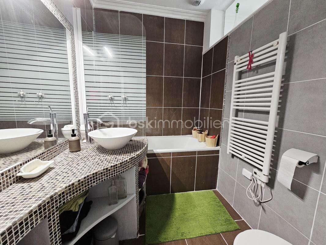 Maison à COULOMMIERS