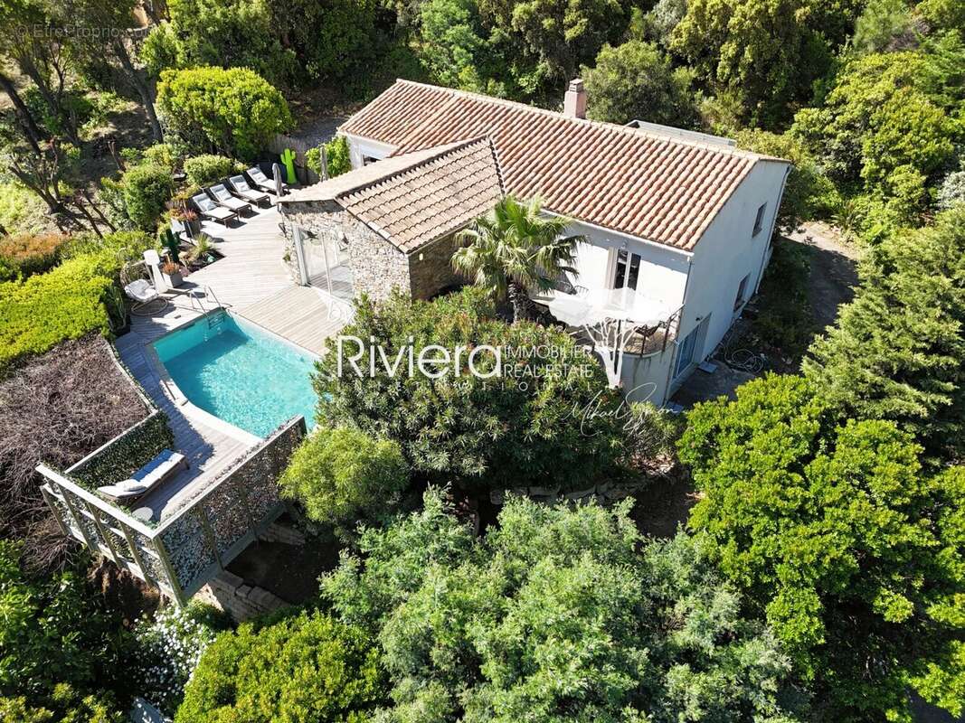CAVALAIRE - Superbe villa contemporaine  - 5 chambres - bell - photo 28