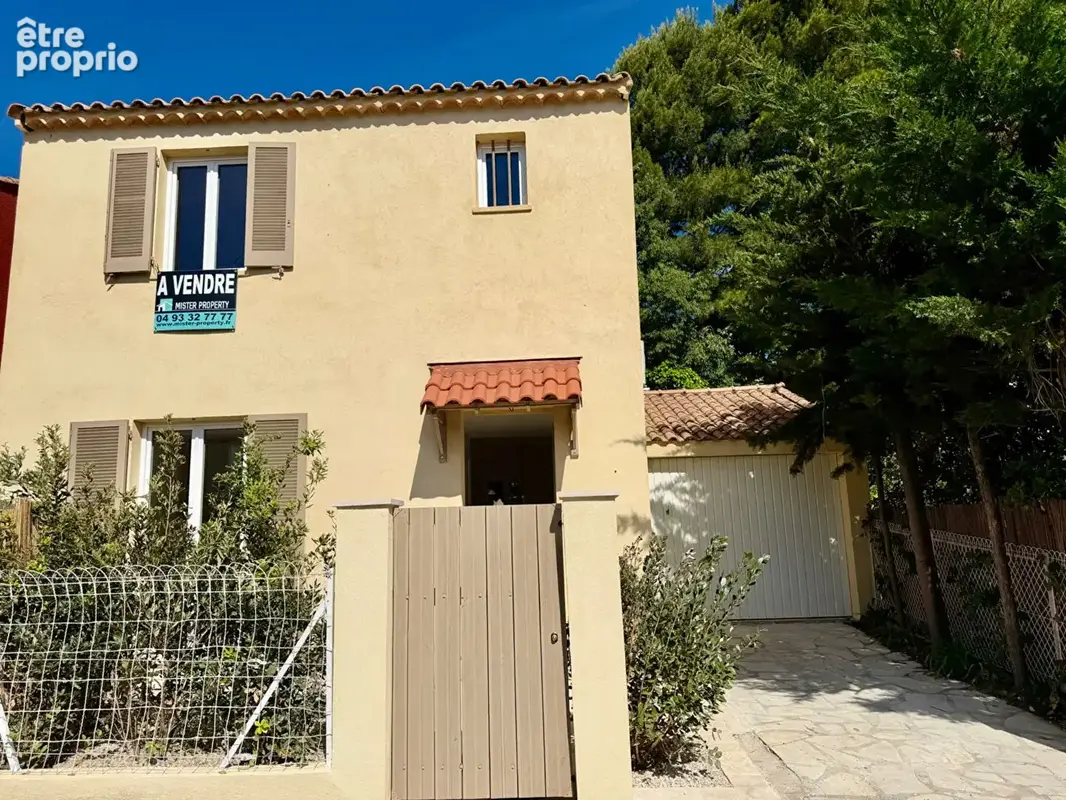 Maison à CARROS