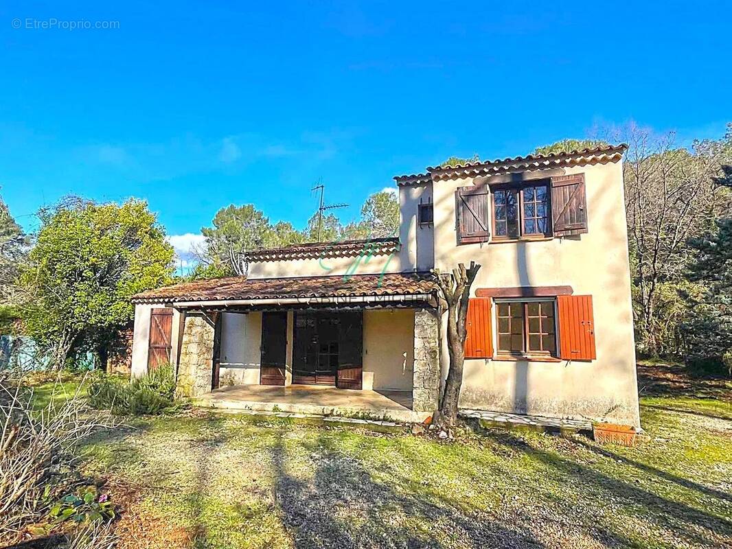 Maison à ROQUEFORT-LES-PINS