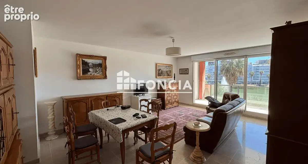 Montpellier Port-Marianne T3 de 77 m² avec terrasse panoramique sur le bassin Jacques Cœur, garage inclus - photo 2