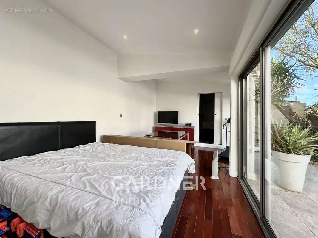 Maison à MARSEILLE-10E