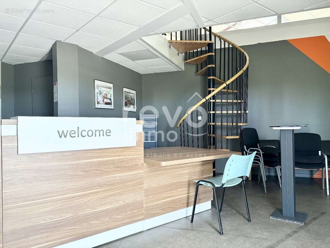 Commerce à FONTENAY-LE-COMTE