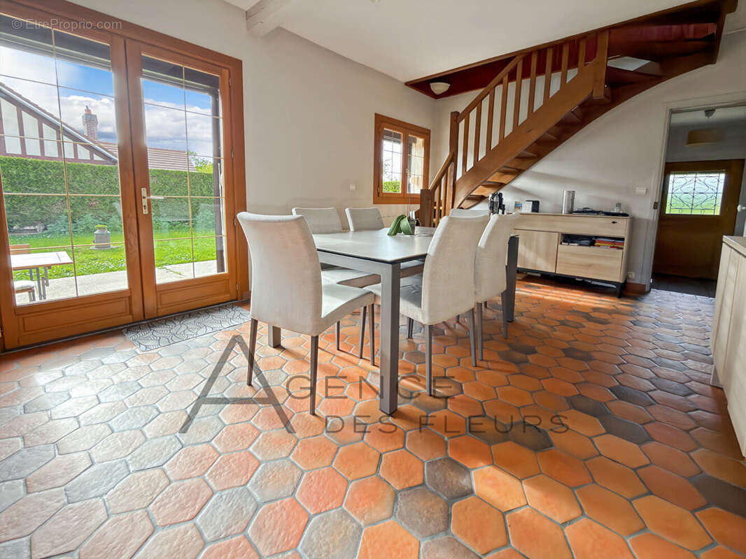 Maison Saint Aubin Les Elbeuf 87 m2 - photo 7
