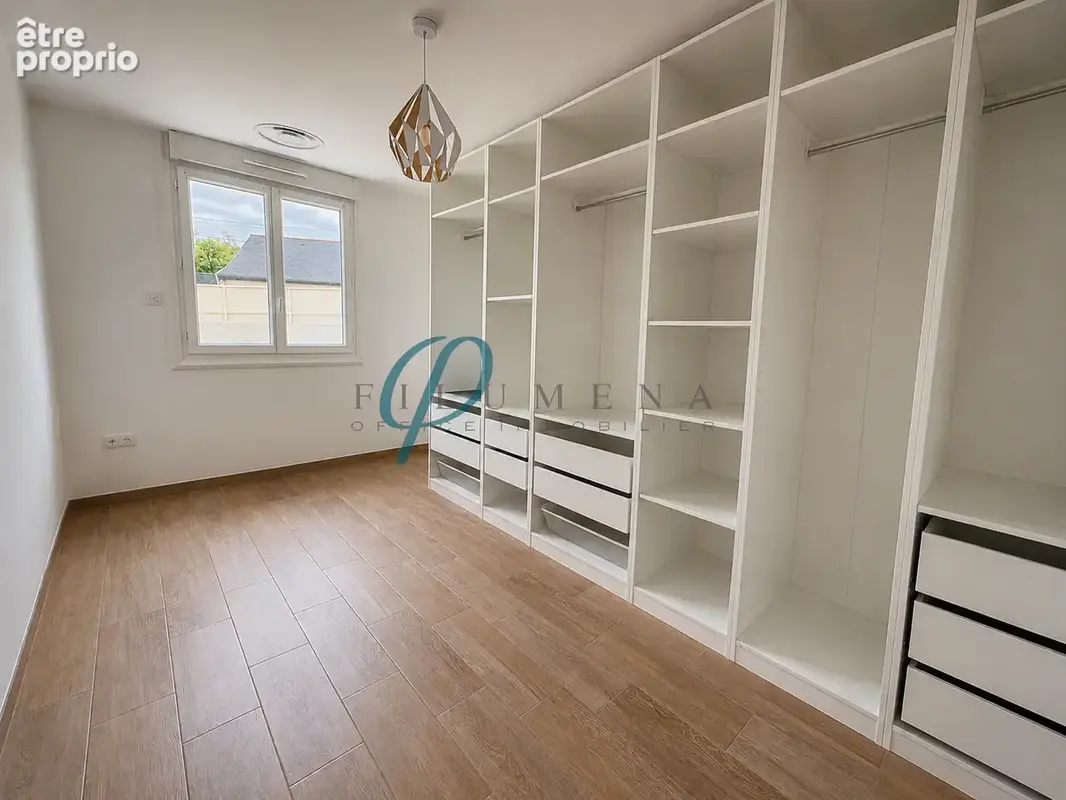 SUCÉ-SUR-ERDRE, maison de plain-pied rénovée au calme, 155 M2, 4 chambres. - photo 7