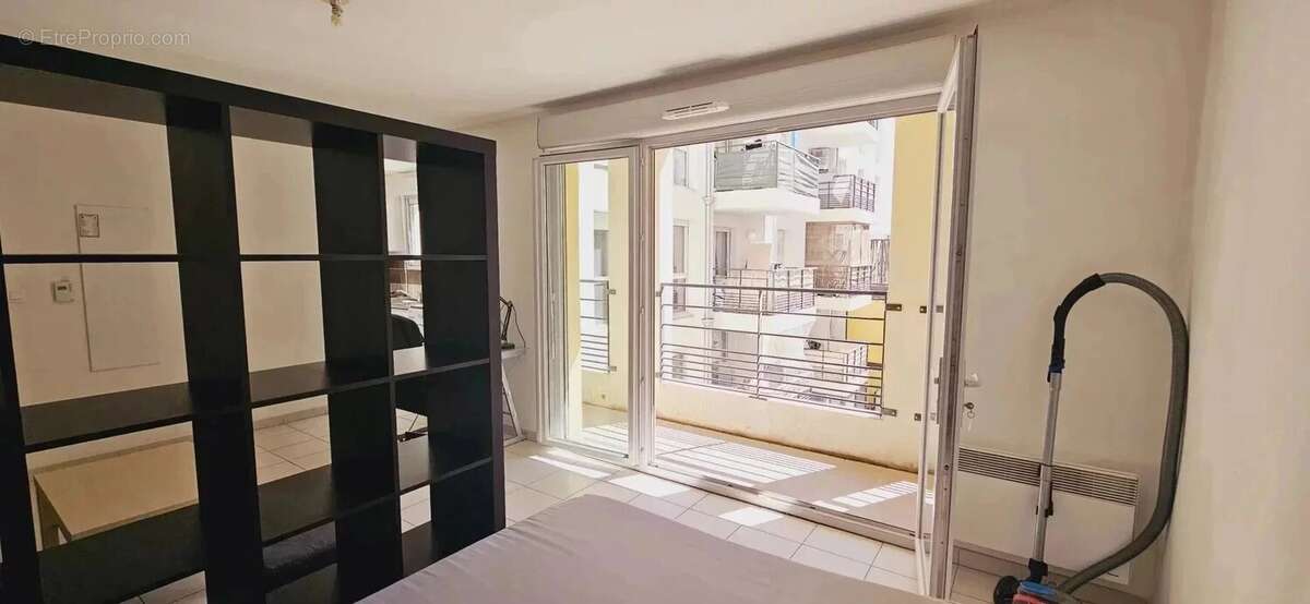 Appartement à MARSEILLE-1E