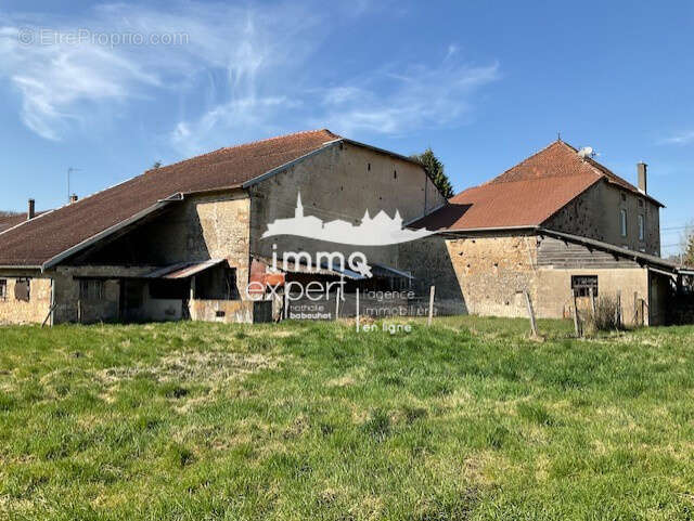 Maison à BLEURVILLE