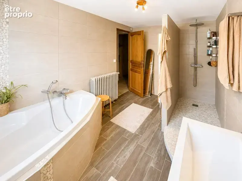 Maison de 7 pièces principales - photo 8