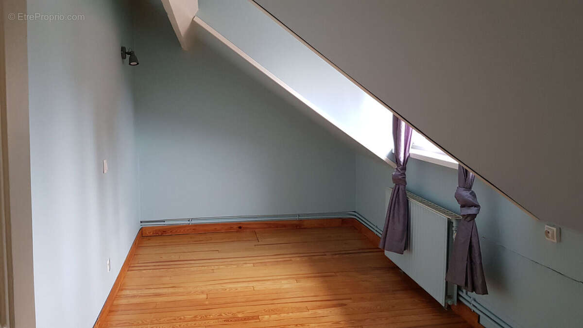 Maison à NEUVILLE-BOURJONVAL