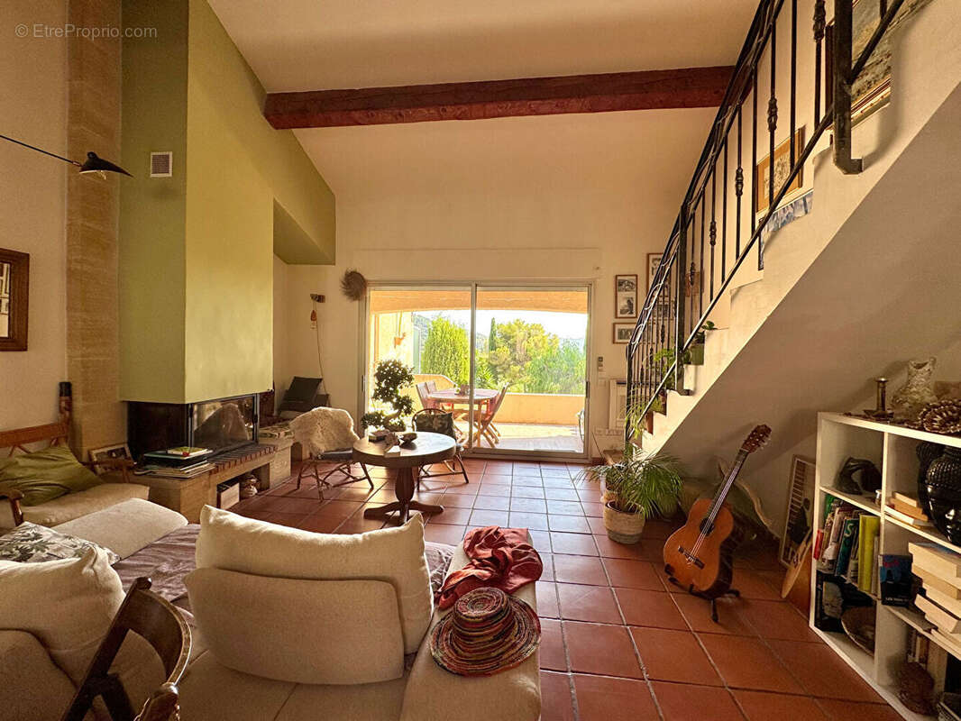 Maison La Cadiere D Azur 3 pièce(s) 86.63 m2 - photo 4