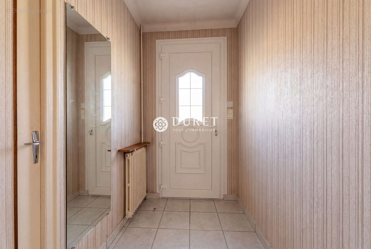 Maison 86 m² à Challans  - photo 2