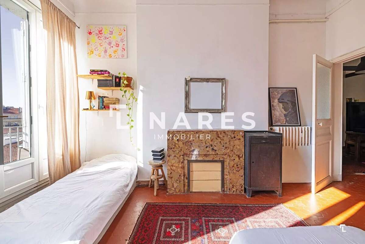 Appartement à MARSEILLE-1E