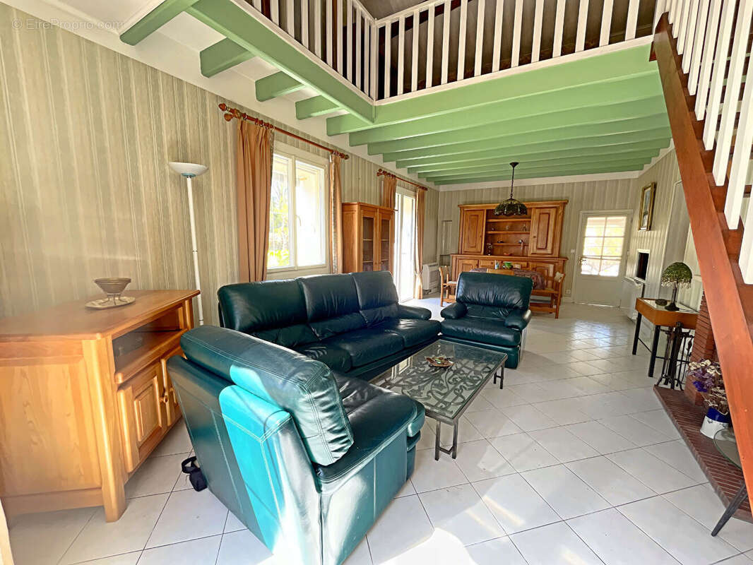 Maison à MESCHERS-SUR-GIRONDE