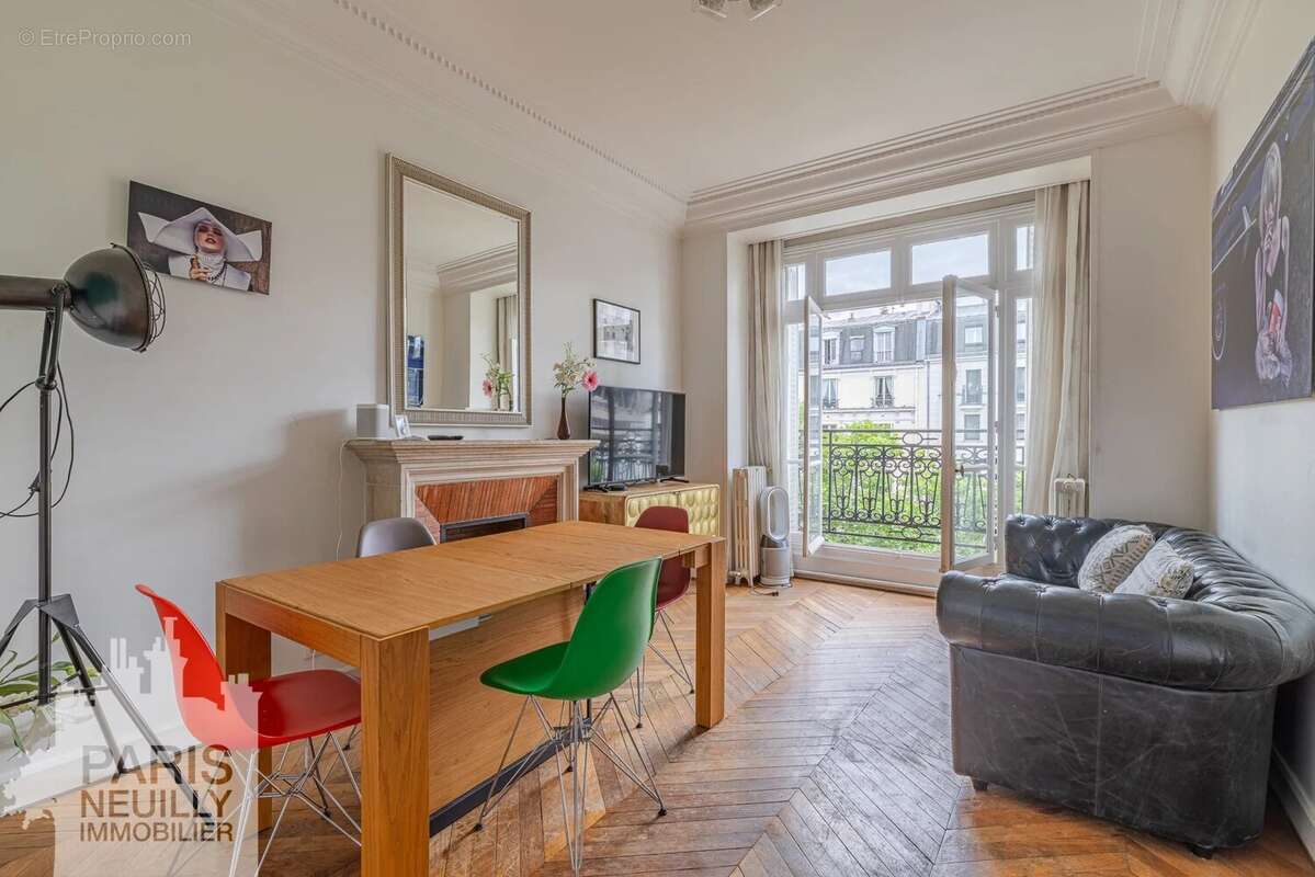 Appartement à PARIS-17E