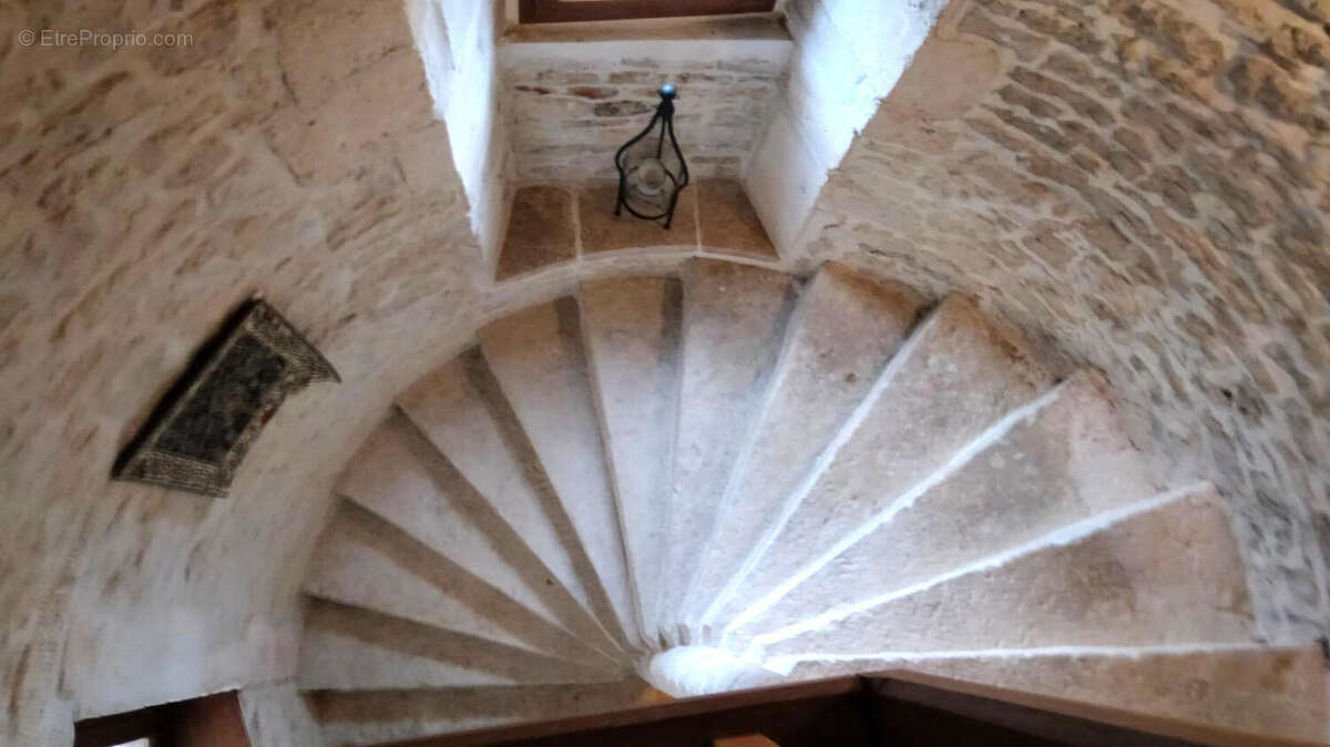 ESCALIER - Maison à BARRO