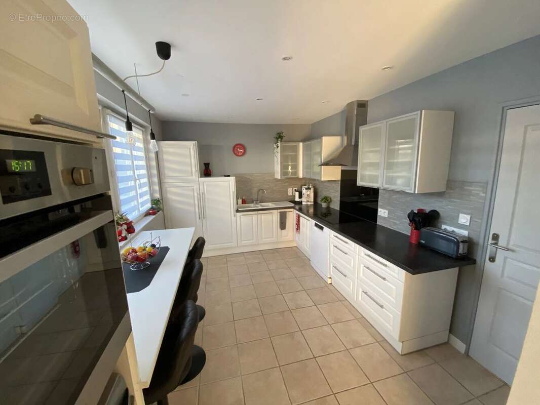 Maison de charme avec locatifs 206 m² de plain-pied – St Nolff 10 minutes du centre de Vannes - photo 8