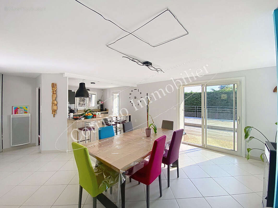 Genas Maison 150m² hab.+Piscine +garage - photo 4