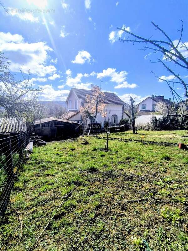 Maison à SAINT-ELOY-LES-MINES