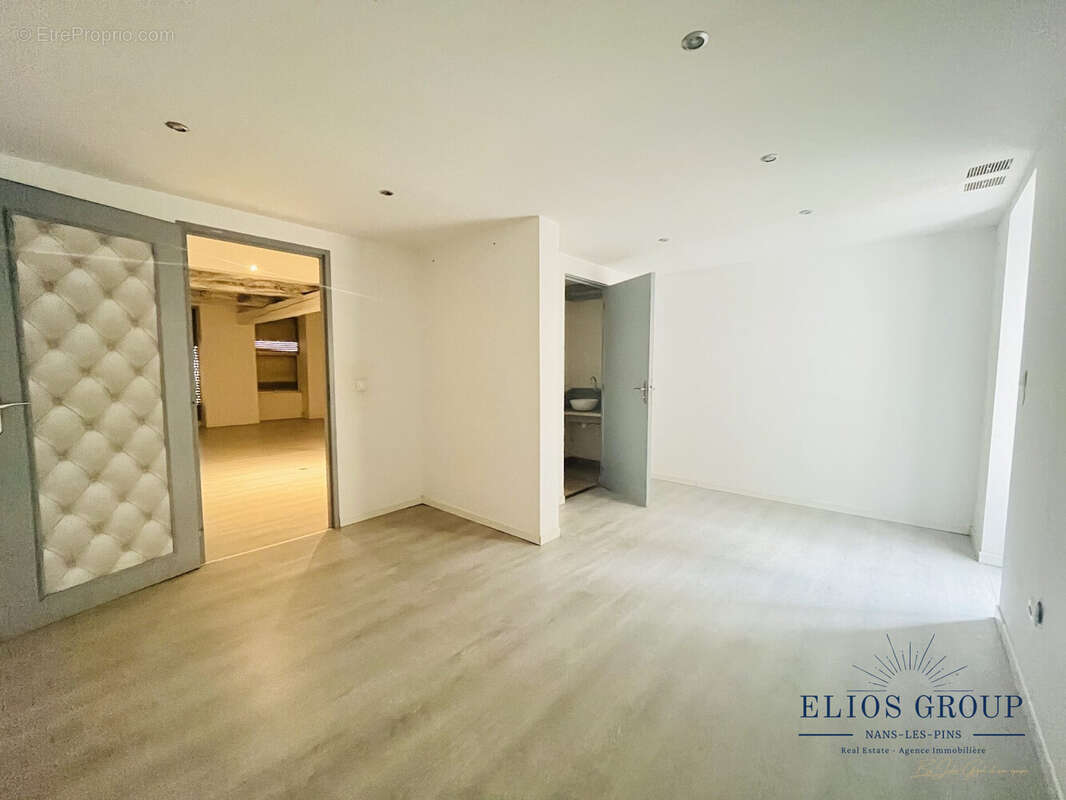 Commerce à SAINT-ZACHARIE