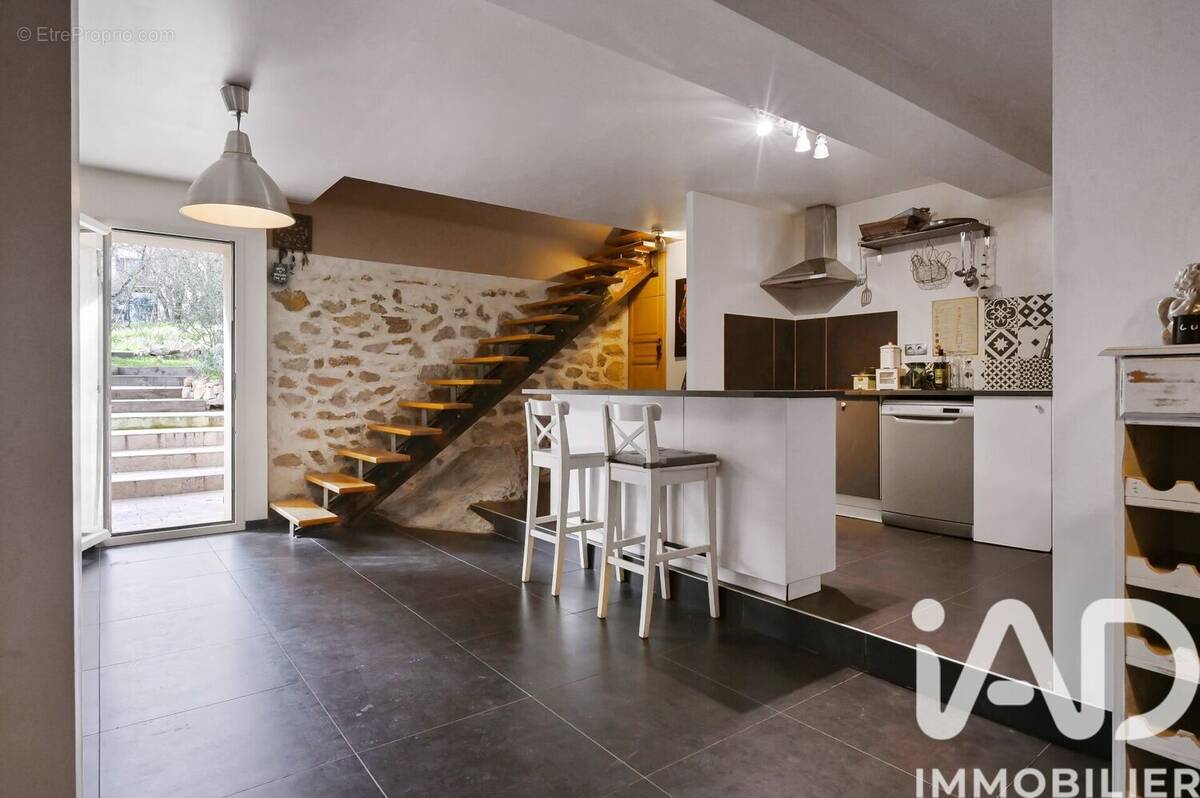 Photo 1 - Maison à PLAN-D'AUPS-SAINTE-BAUME