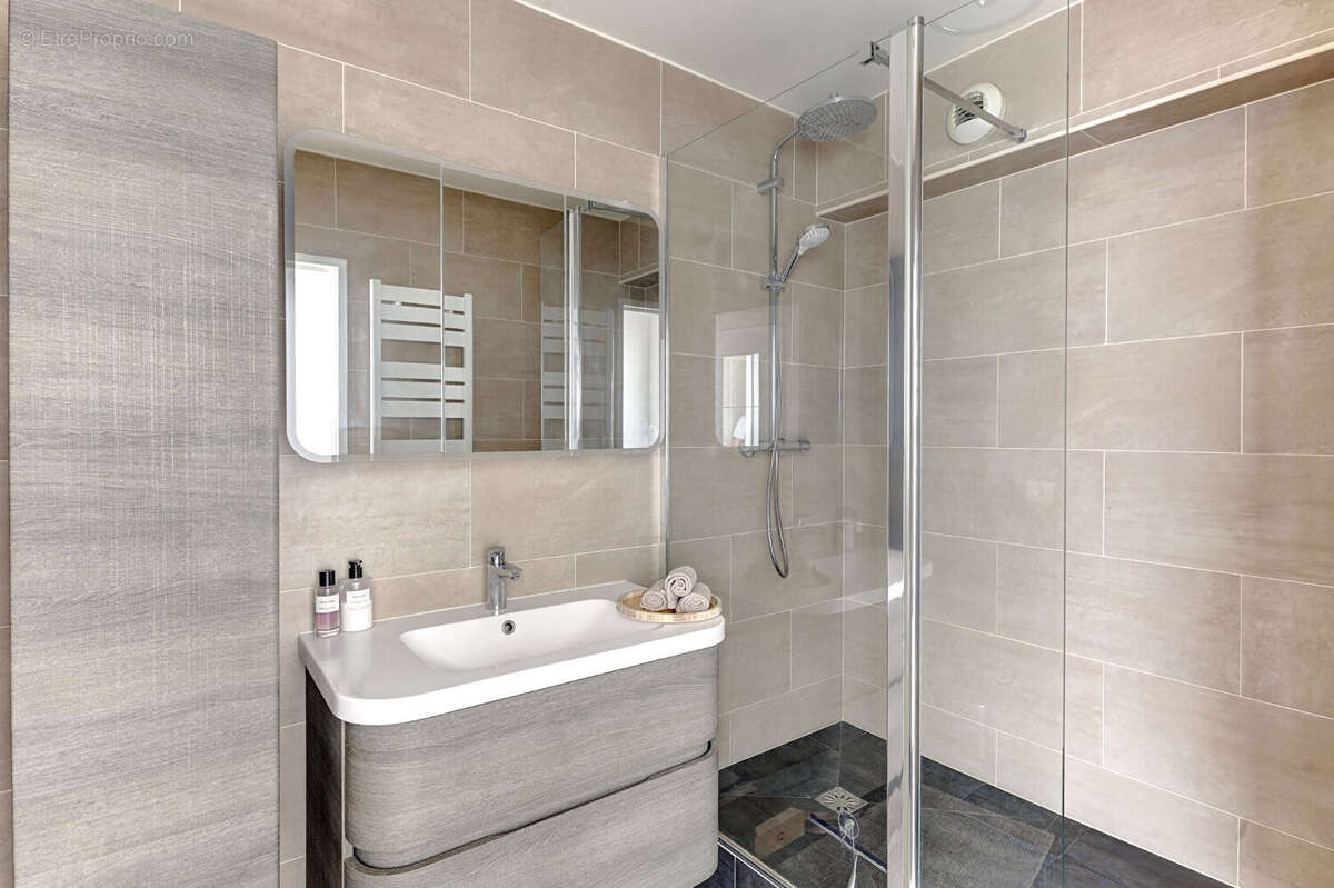 Appartement à PARIS-19E