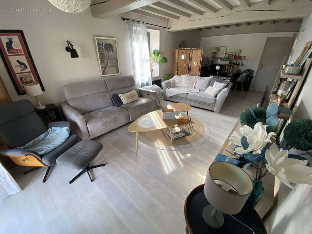 Maison à HUILLY-SUR-SEILLE