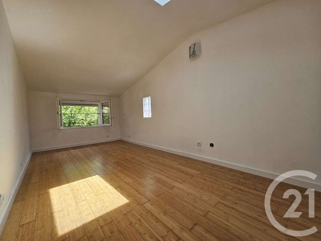 Maison 94 m² à Villeneuve-Loubet  - photo 24