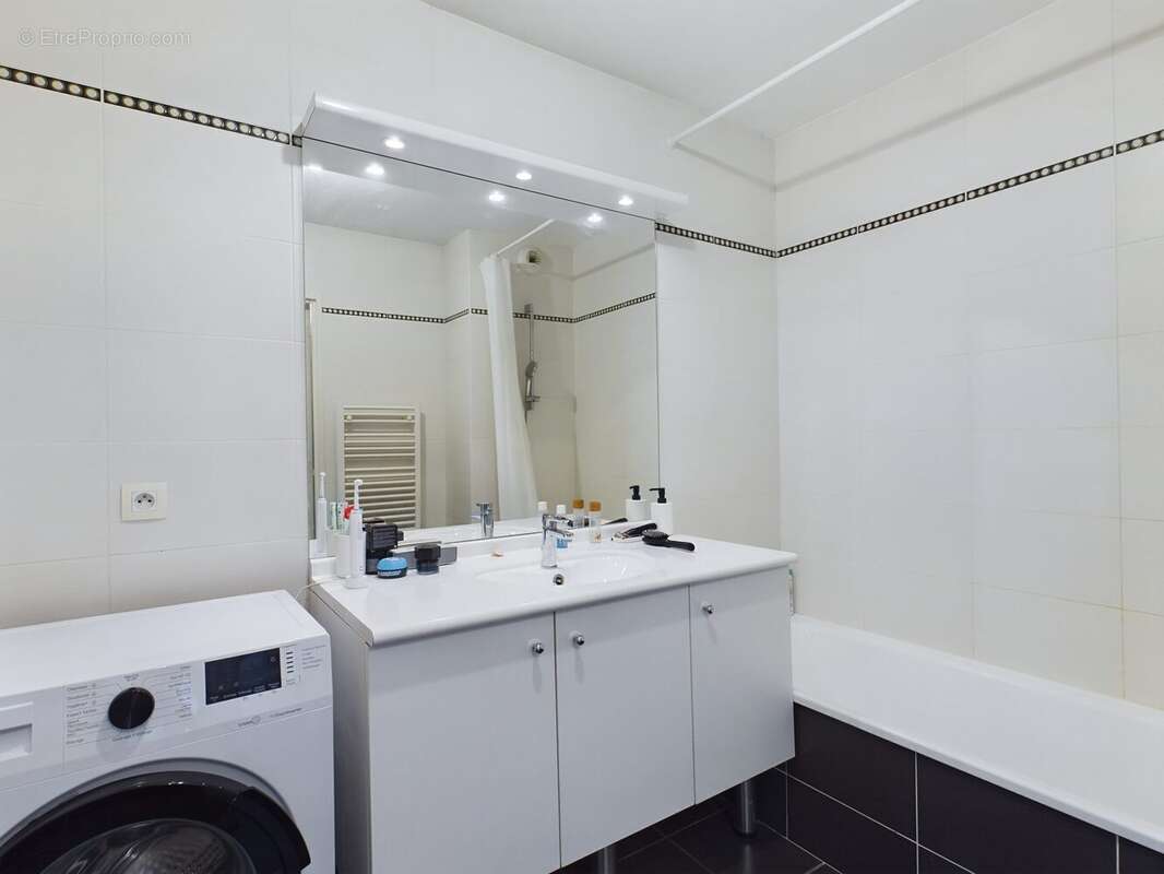 Appartement à LYON-8E