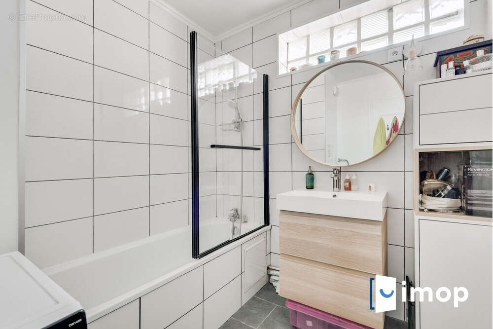 Appartement à PARIS-19E