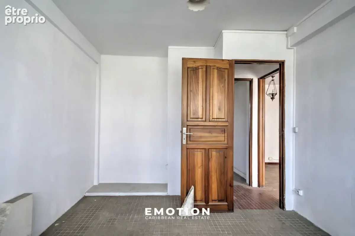 Appartement T4 66 m2 + terrasse - Le Raizet   Les Abymes - photo 7