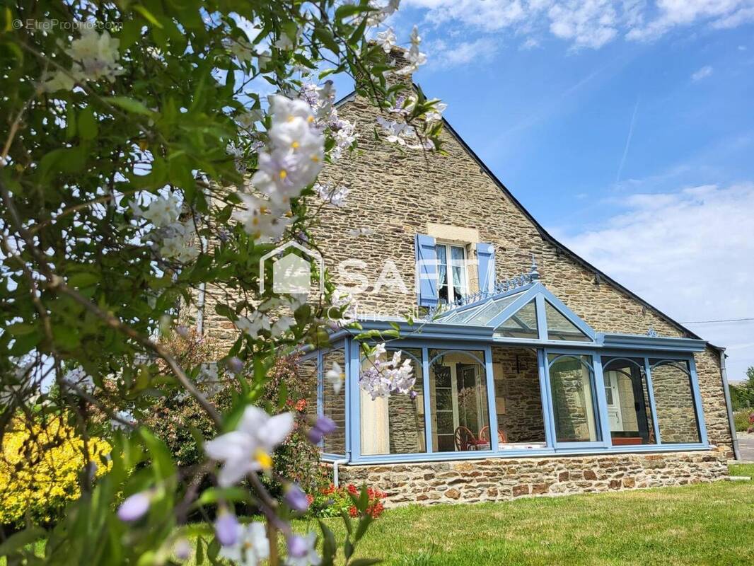 Photo 1 - Maison à LA CROIX-HELLEAN