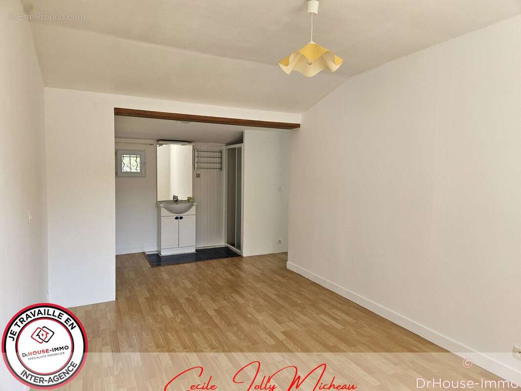 Maison à SAINT-GENES-DE-BLAYE