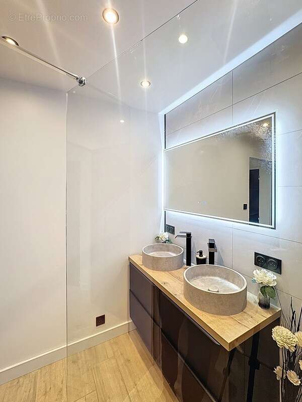 Appartement à VETRAZ-MONTHOUX