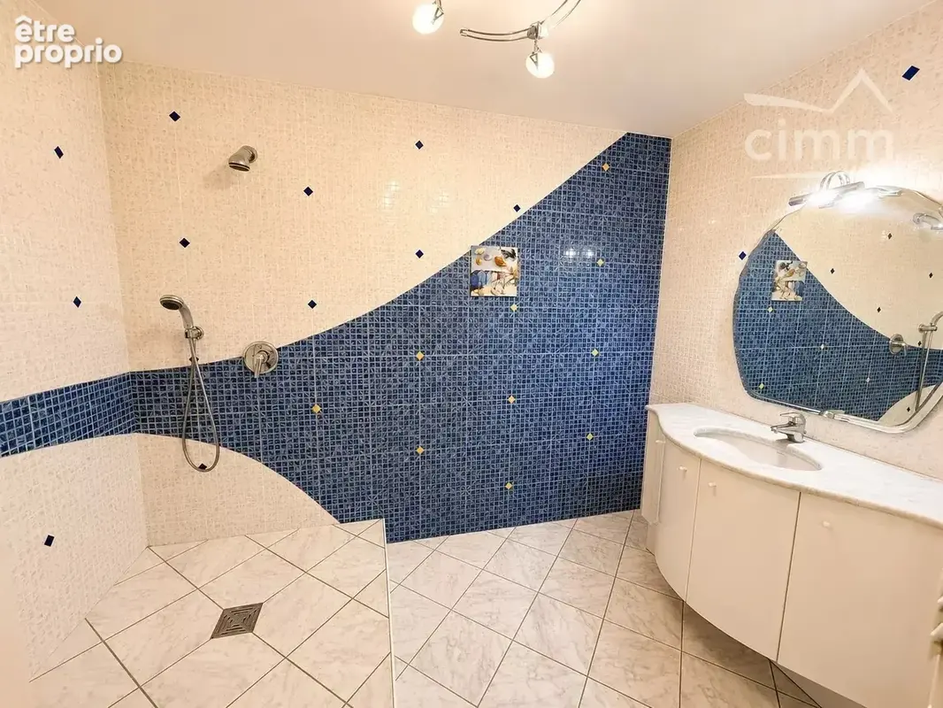 BLOIS – Appartement de standing 145 m² – Terrasse – Vue dégagée – 3ᵉ étage avec ascenseur - photo 8