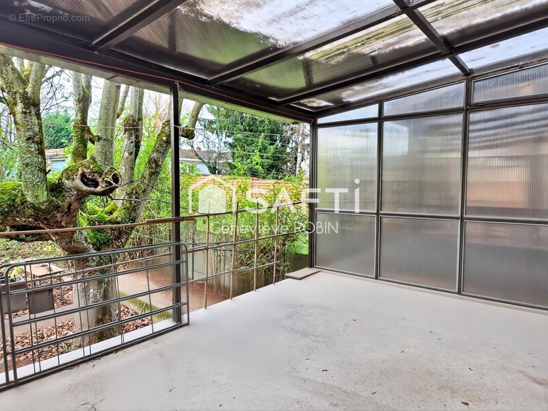 Photo 1 - Maison à SAINT-MARTIN-EN-HAUT