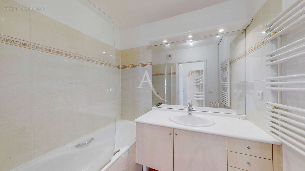 A VENDRE - COEUR DE VILLE - 3 pièces 59 m² Le Plessis Robinson - photo 7