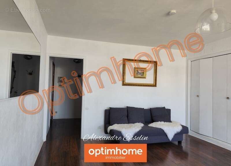 Superbe studio de 36,55 m² avec balcon panoramique – Nancy Centre - photo 2