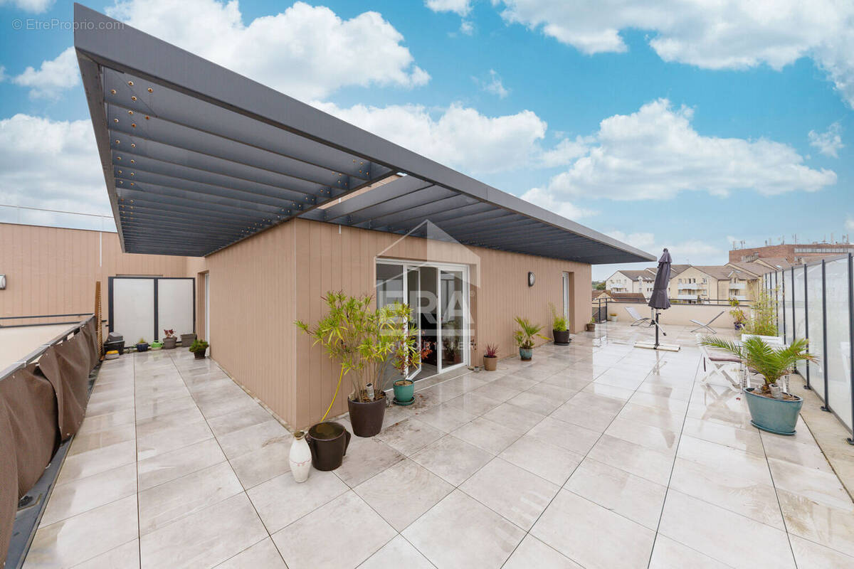 Appartement à PONTAULT-COMBAULT