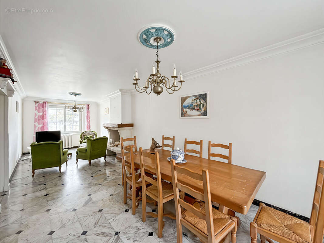 Maison à VILLENAVE-D'ORNON