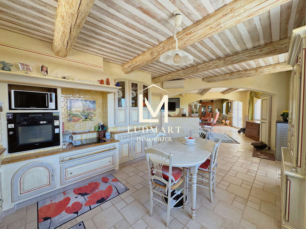 Maison à LORGUES