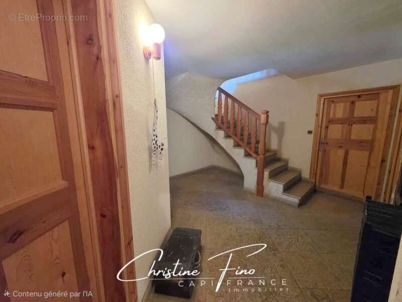 Maison à LA SALLE-LES-ALPES